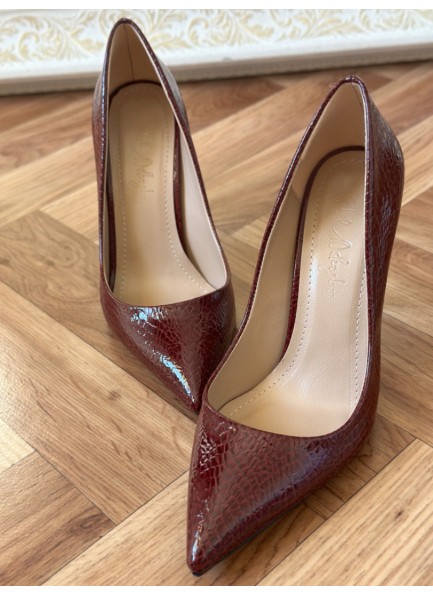 Bordo rugan stiletto