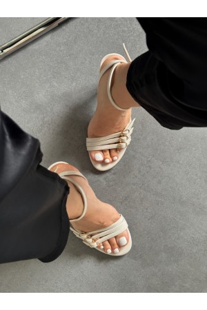 Bej çoklu bant topuklu sandalet 