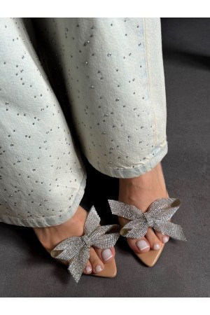 Nude şeffaf fiyonklu topuklu ayakkabı 