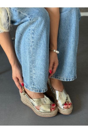 Gold hasır dolgu topuk sandalet 