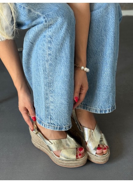 Gold hasır dolgu topuk sandalet 