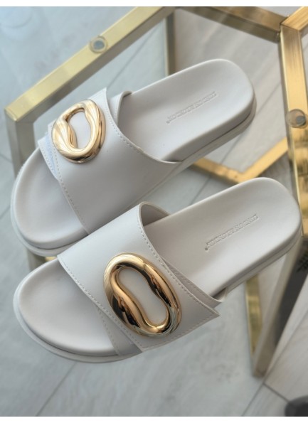 Beyaz cırtlı terlik