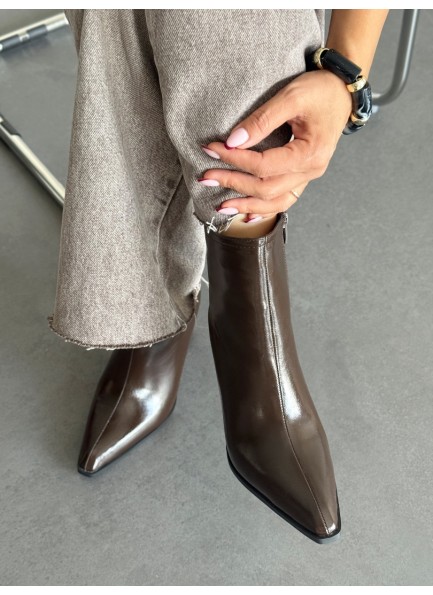 Acı kahve rugan topuklu bot 