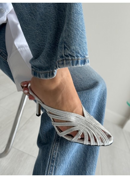Gümüş kafes model topuklu ayakkabı 