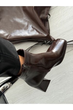 Acı kahve rugan topuklu bot 