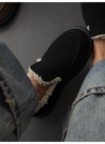 Siyah iç peluş ayakkabı 