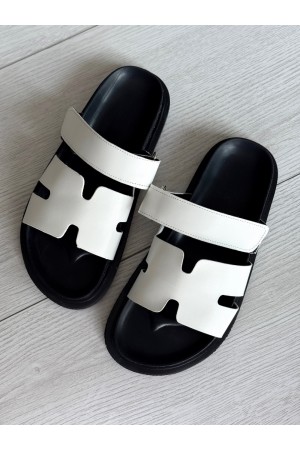 Beyaz cırtlı terlik