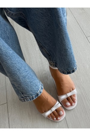 Beyaz mini topuklu ayakkabı 