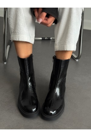 Siyah rugan floter deri bot