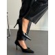 Siyah yanı aksesuarlı Stiletto