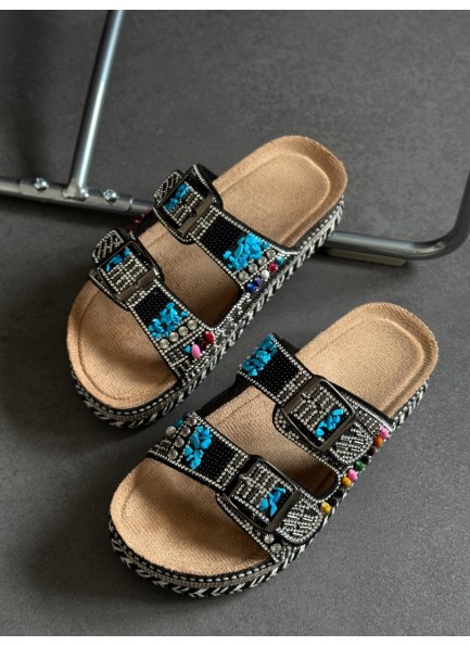 Siyah boncuklu platform terlik