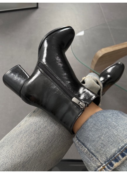 Siyah rugan topuklu bot 