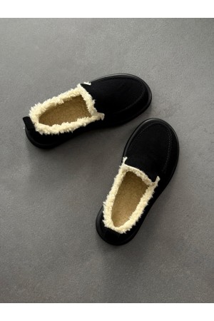 Siyah iç peluş ayakkabı 