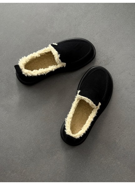 Siyah iç peluş ayakkabı 