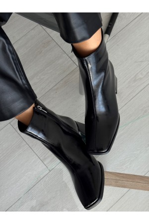 Siyah rugan topuklu bot