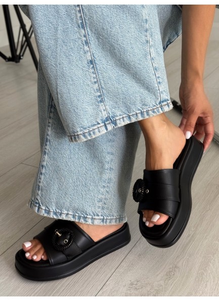 Siyah platform taban terlik