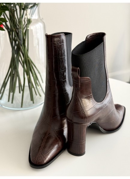 Acı kahve krokodil baskılı bot