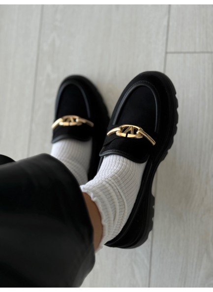 Siyah süet aksesuarlı loafer 