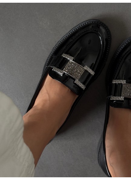 Rugan taşlı loafer 