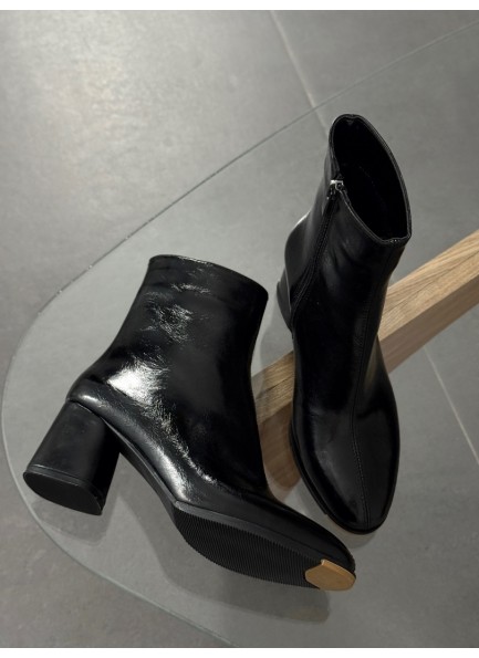 Siyah rugan topuklu bot 