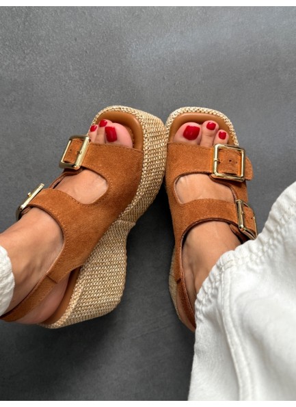 Taba dolgu topuk sandalet 