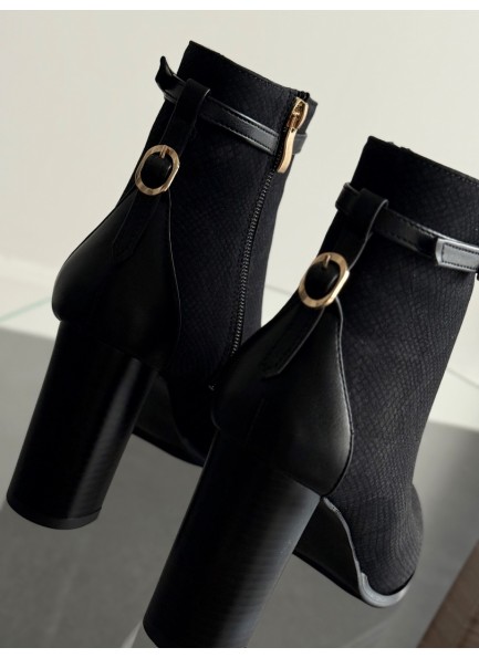 Siyah desenli topuklu bot 