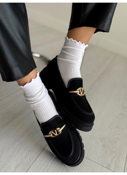 Siyah süet aksesuarlı loafer 