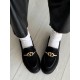 Siyah süet aksesuarlı loafer 