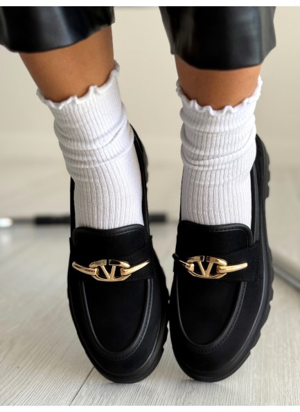 Siyah süet aksesuarlı loafer 