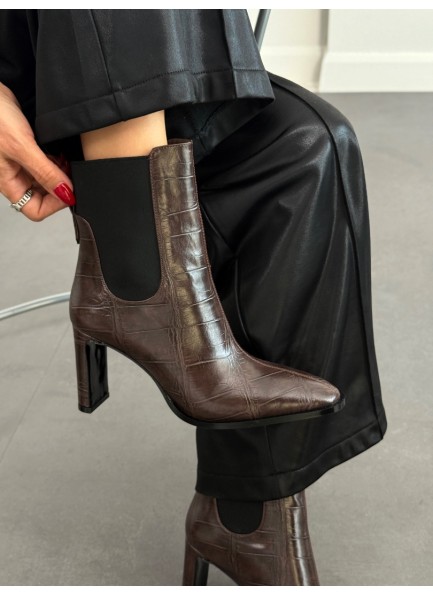 Acı kahve krokodil baskılı bot