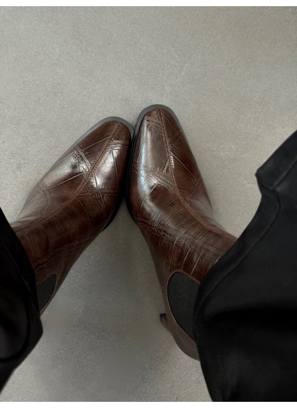 Acı kahve krokodil baskılı bot