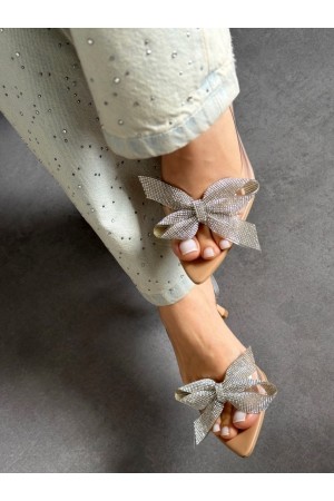 Nude şeffaf fiyonklu topuklu ayakkabı 