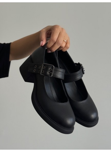 Siyah mat deri topuklu ayakkabı 