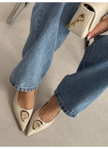 Bej gold tokalı topuklu ayakkabı 