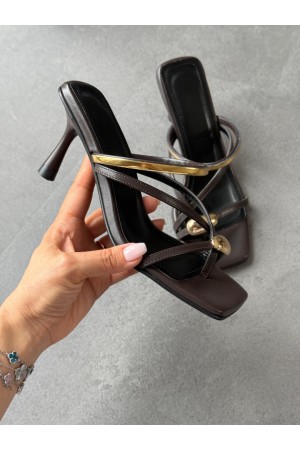 Acı kahve parmak arası terlik