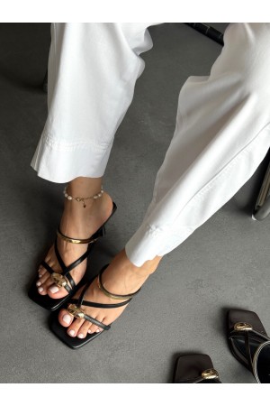 Siyah parmak arası topuklu terlik 