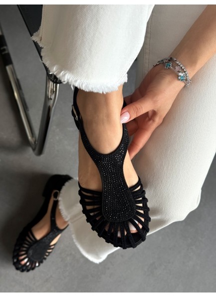 Siyah kafes model ayakkabı 