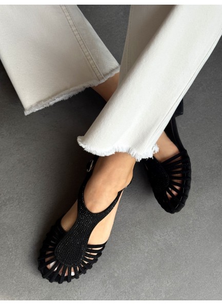 Siyah kafes model ayakkabı 