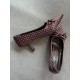 Puantiyeli acı kahve Stiletto