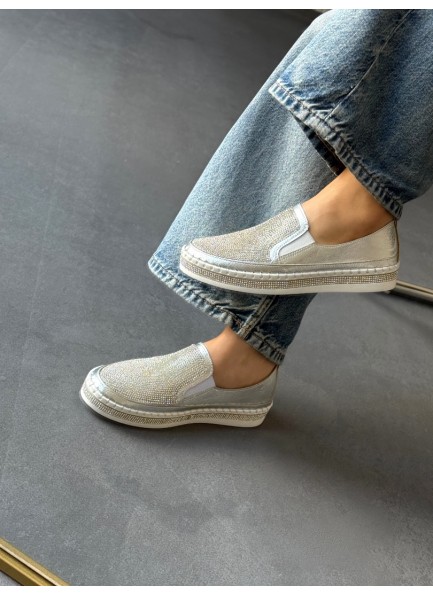 Gümüş taşlı ayakkabı 