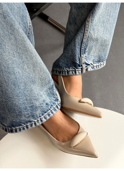 Bej tokalı topuklu ayakkabı 