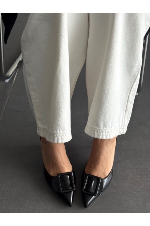 Siyah tokalı topuklu ayakkabı 