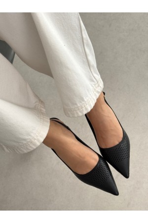 Siyah lazer kesim topuklu ayakkabı 