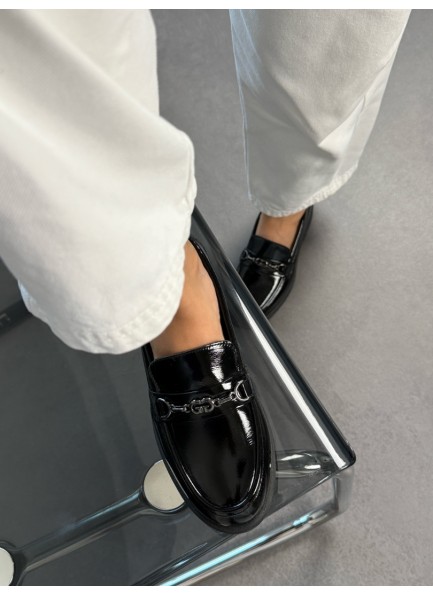 Siyah rugan tokalı loafer 