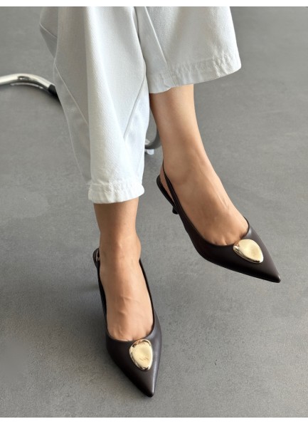 Acı kahve gold tokalı topuklu ayakkabı 