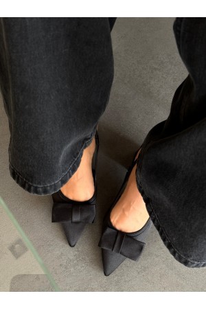 Fiyonklu mat saten topuklu ayakkabı 