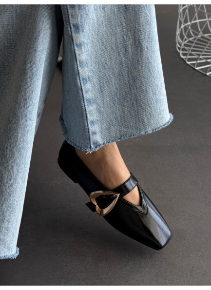 sc0064 Siyah kalpli babet