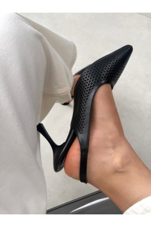 Siyah lazer kesim topuklu ayakkabı 