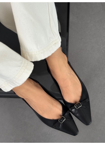 Siyah fiyonk detaylı topuklu ayakkabı 