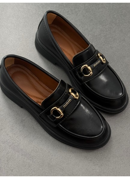 Siyah tokalı loafer ayakkabı 
